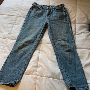 High rise mom jean